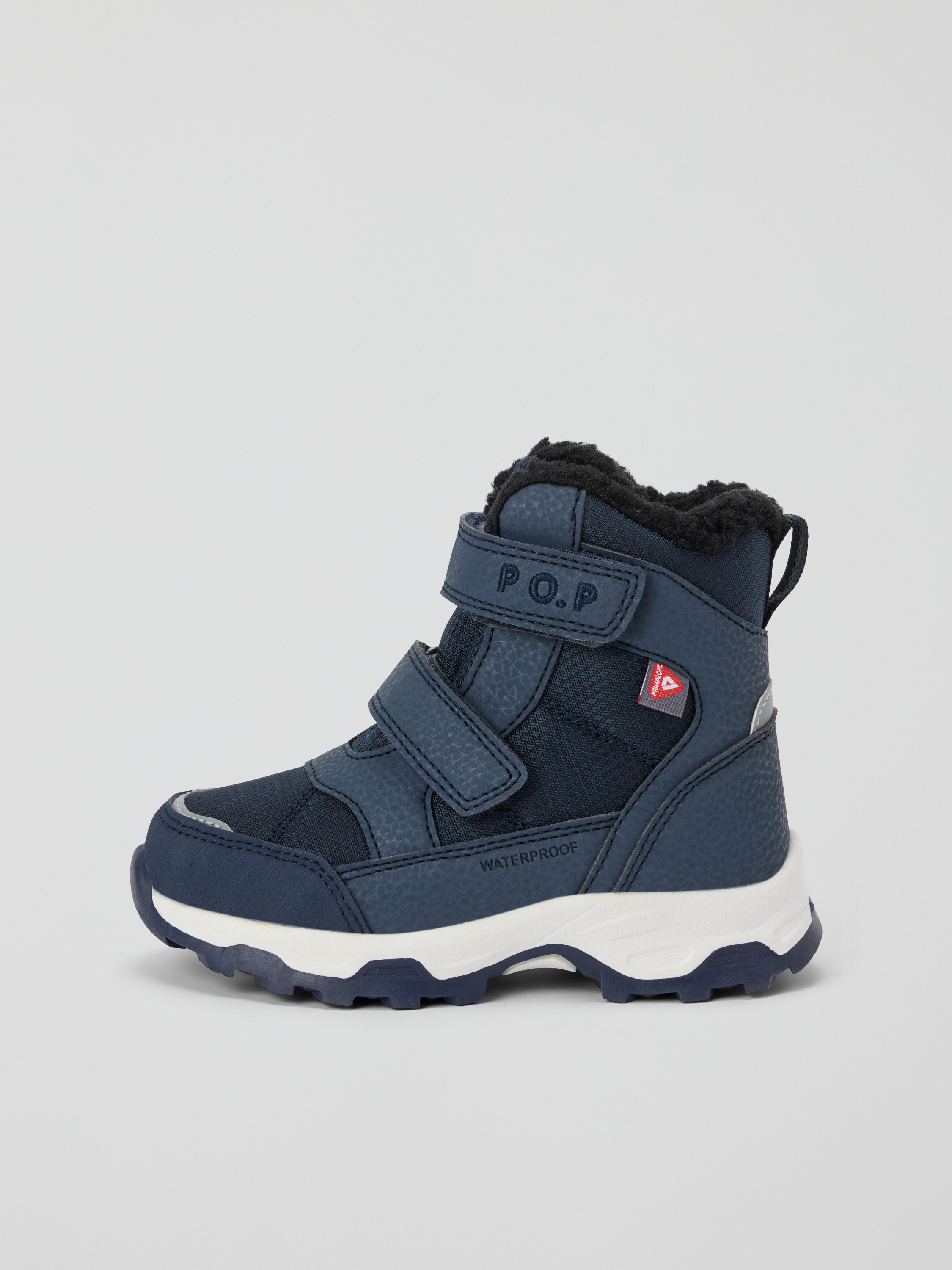 Vedenpitävät topatut talvikengät