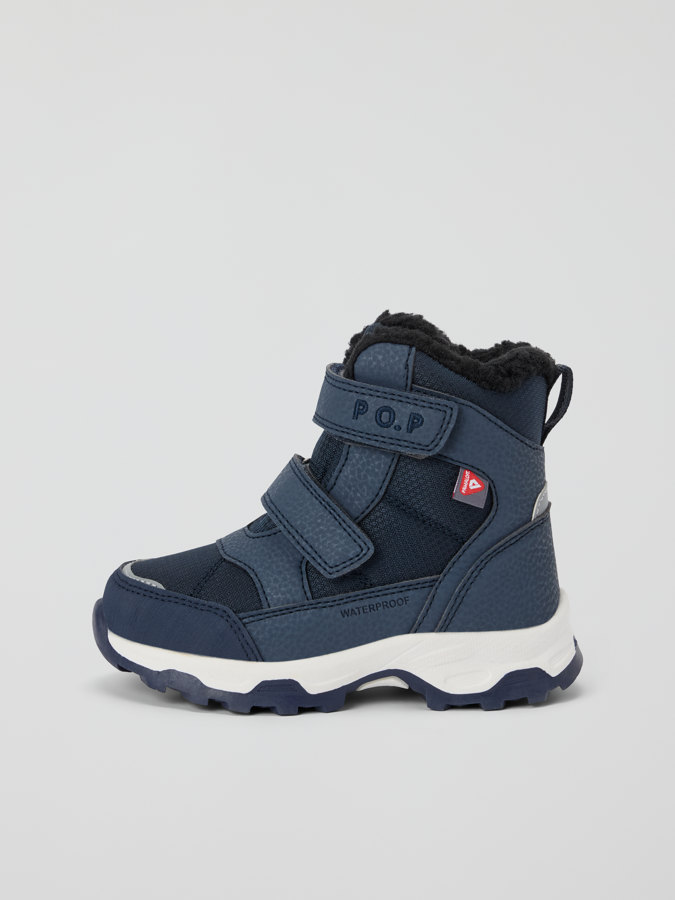 Vedenpitävät topatut talvikengät Vedenpitävät topatut talvikengät