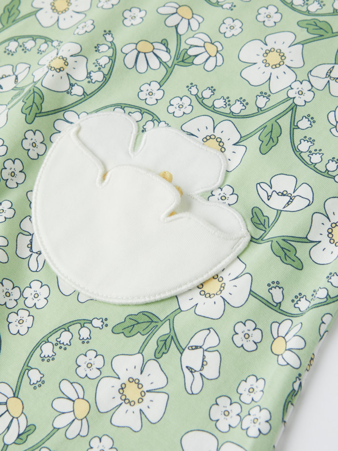 Paita kukkataskuilla Paita kukkataskuilla