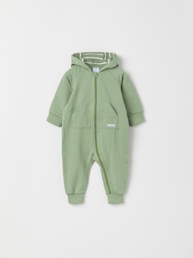 Collegehaalari hupulla Collegehaalari hupulla