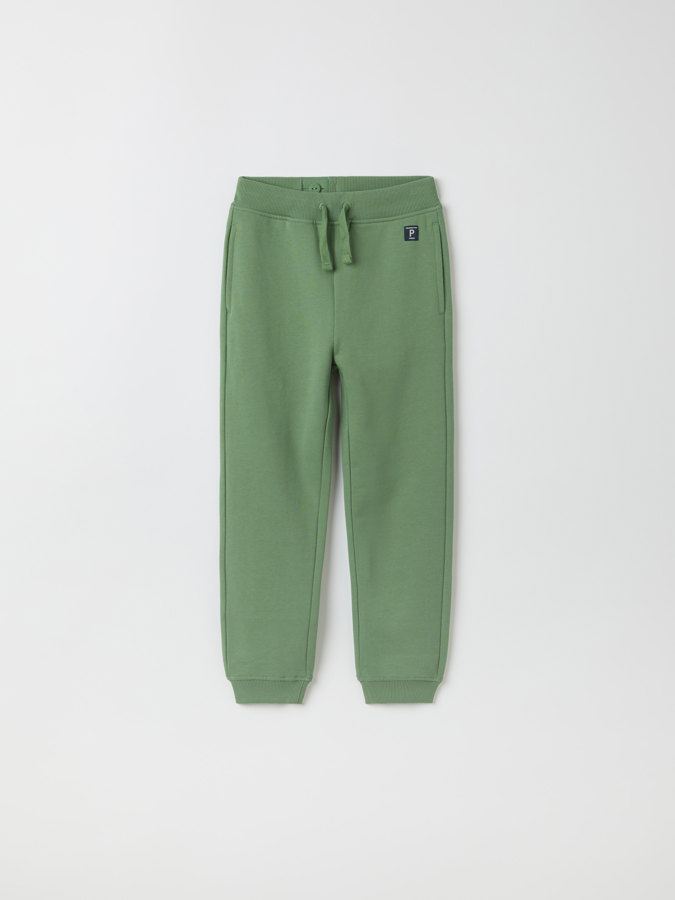 Yksiväriset collegehousut taskuilla Yksiväriset collegehousut taskuilla