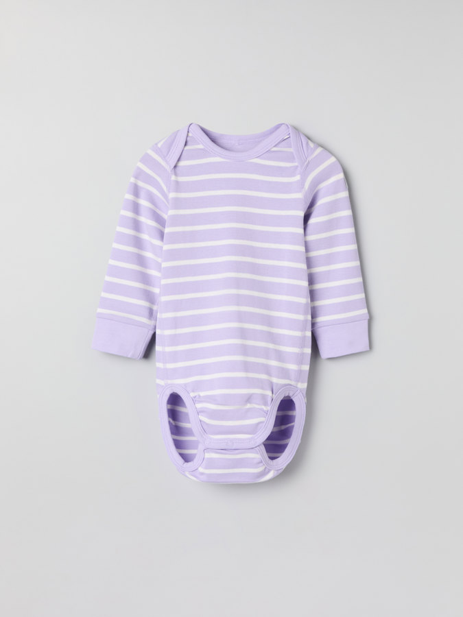 Raidallinen body kietaisumallisilla olkapäillä Raidallinen body kietaisumallisilla olkapäillä