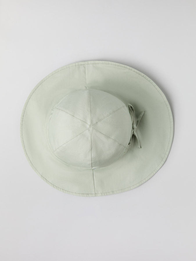 Aurinkohattu UV-suojalla Aurinkohattu UV-suojalla