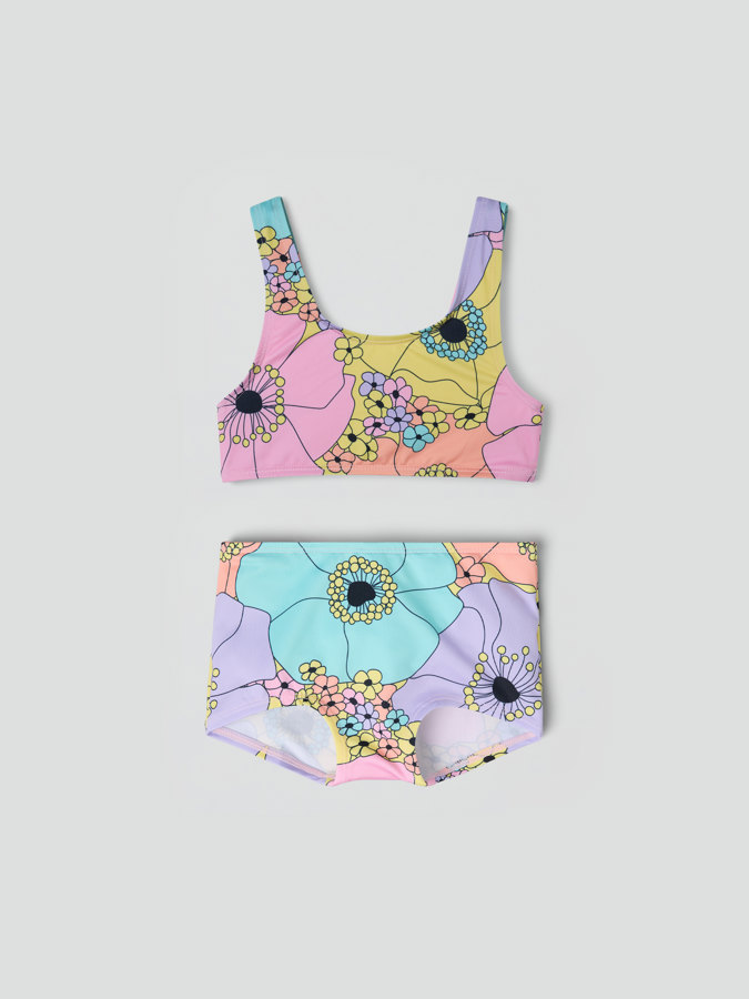 Bikinit kukkakuvioilla