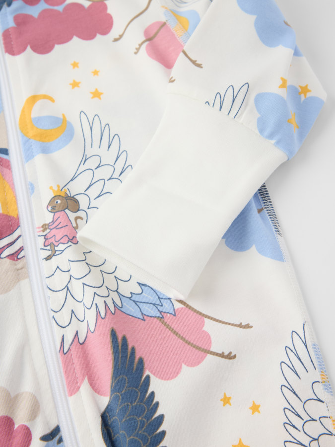 Yöpukuhaalari unelmat