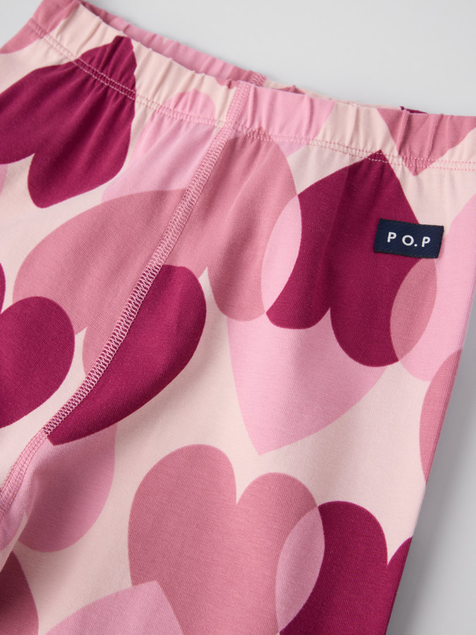 Pyjama sydänkuviolla Pyjama sydänkuviolla
