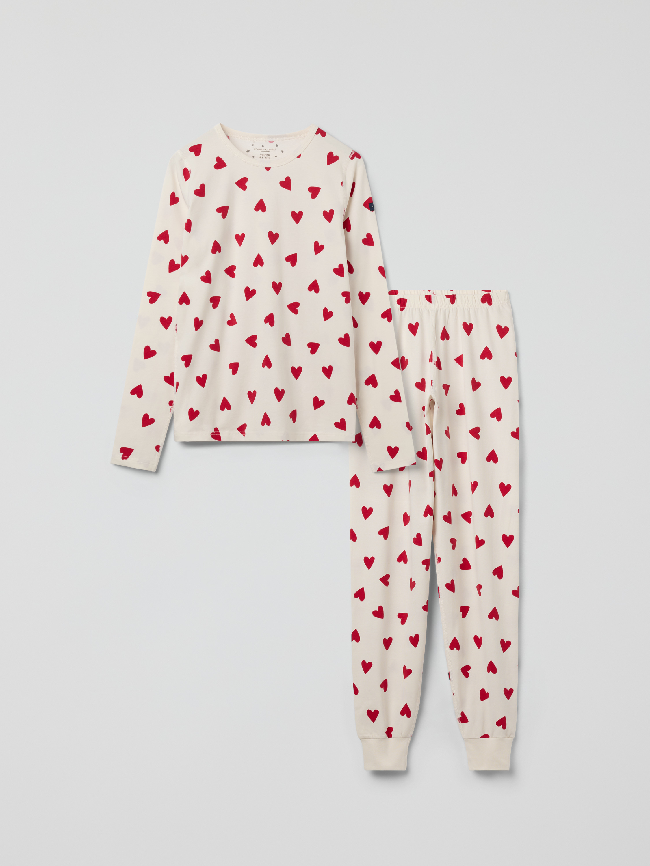 Aikuisten pyjama sydänkuviolla