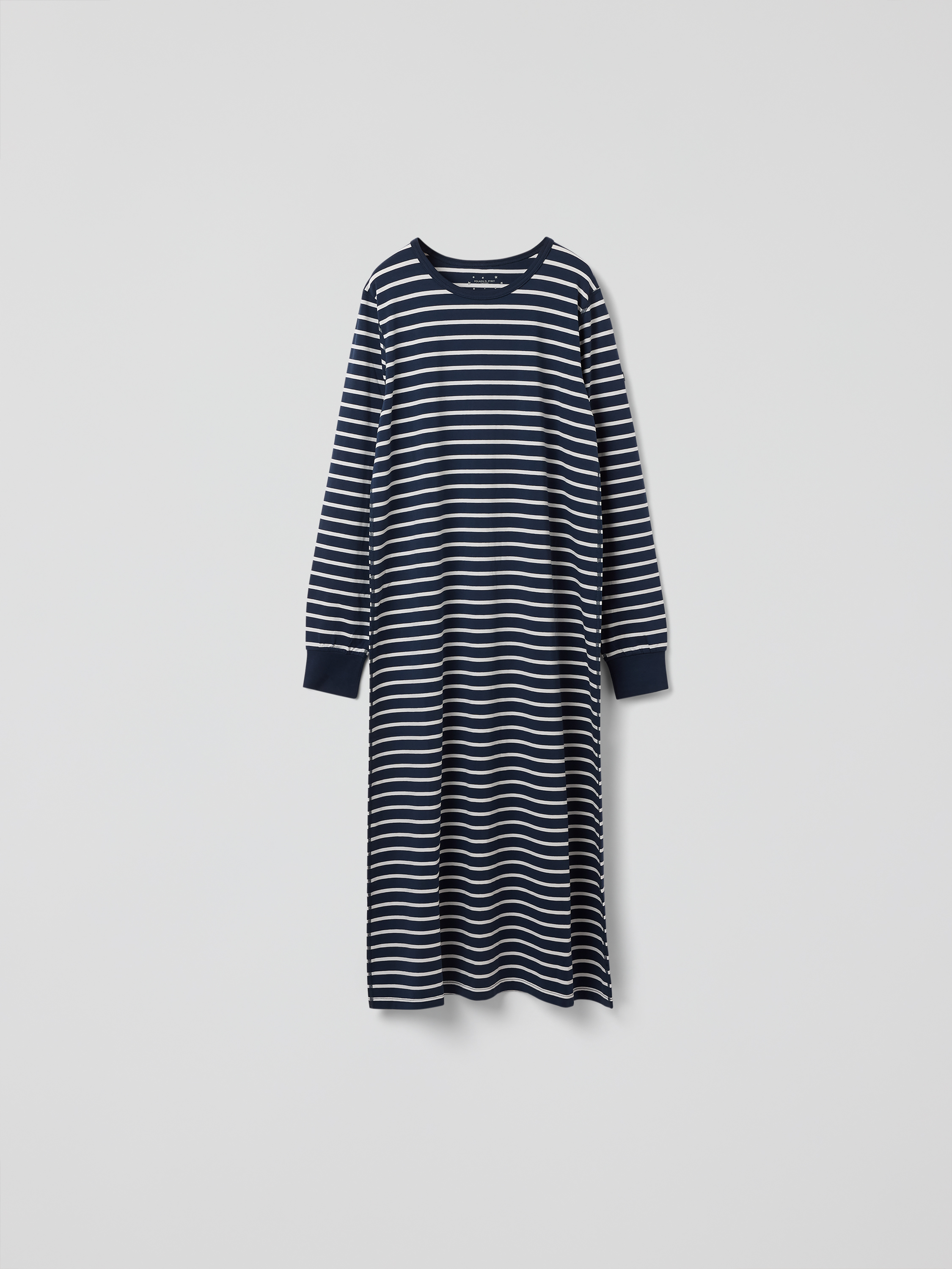 Aikuisten raidallinen yöpaita