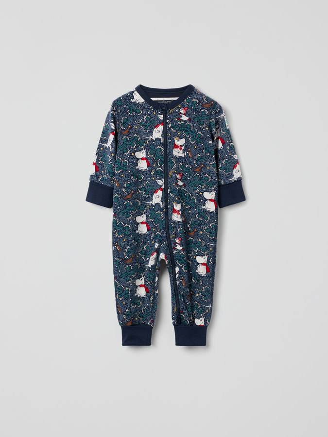 Pyjamahaalari muumikuviolla