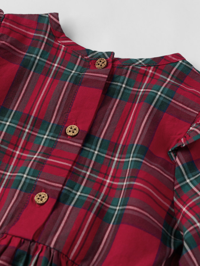 Vauvan röyhelömekko Vauvan röyhelömekko