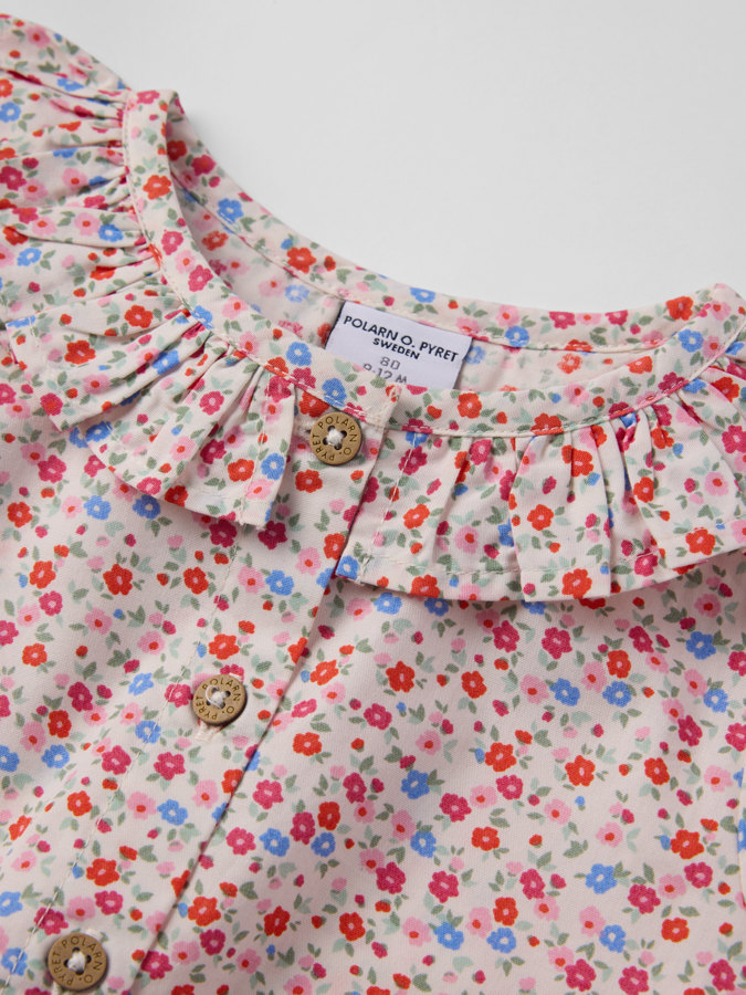 Pitkähihainen body kukkakuvio Pitkähihainen body kukkakuvio