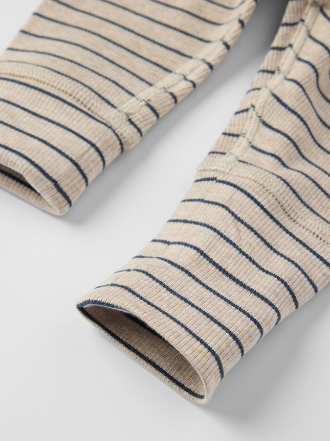 Ribbihousut raidallinen