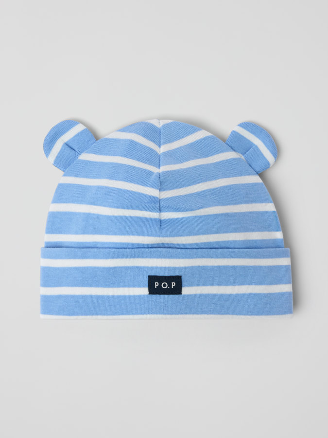 Pipo raidallinen vauvan