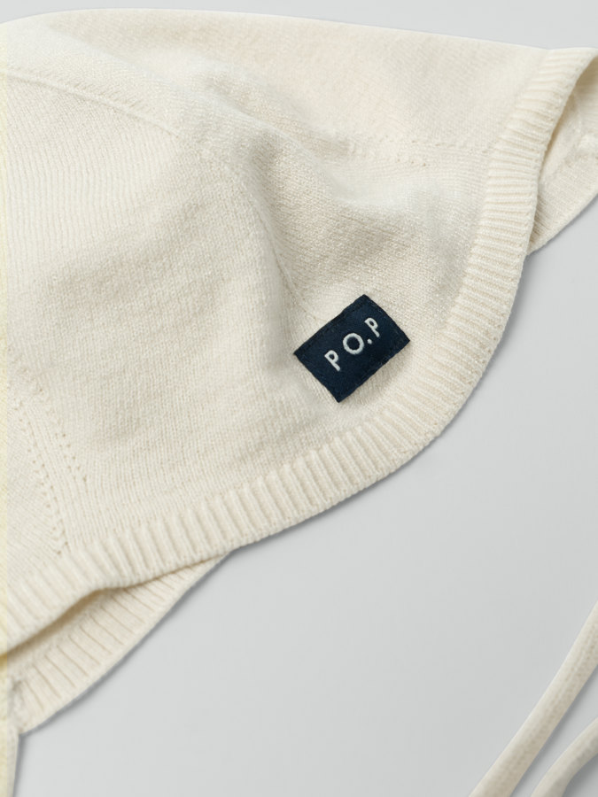 Neulottu kypärämyssy