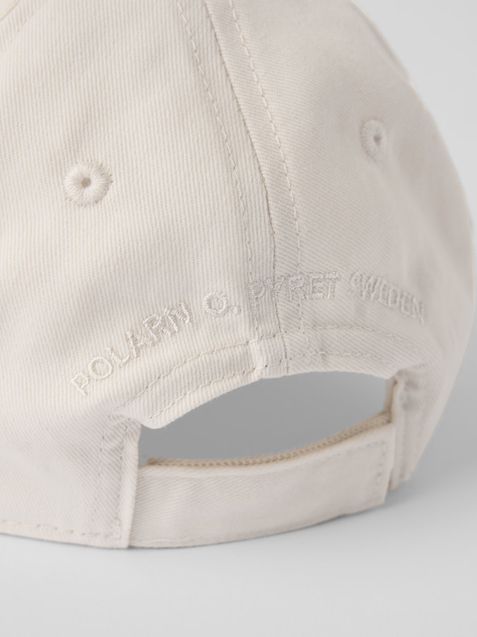 Lippalakki brodeeraus Lippalakki brodeeraus