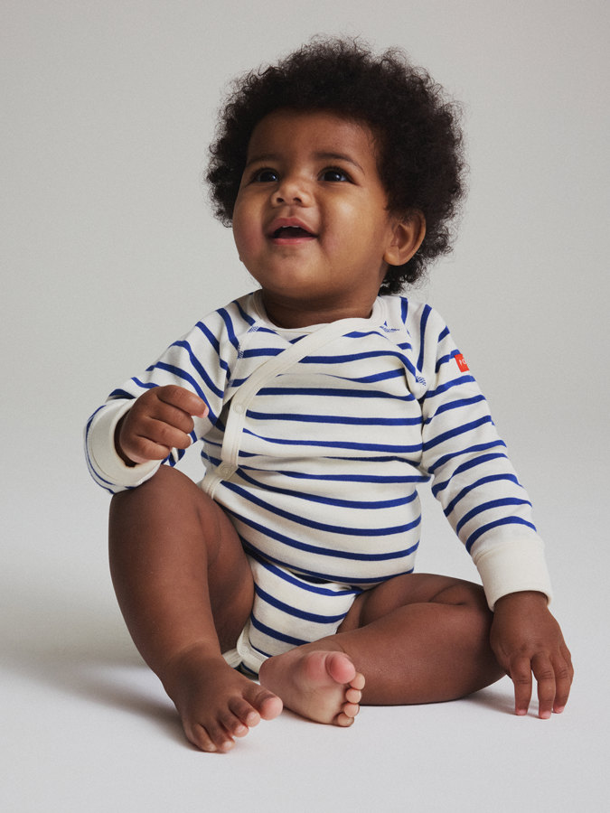 Jatkopituinen kietaisubody raidallinen