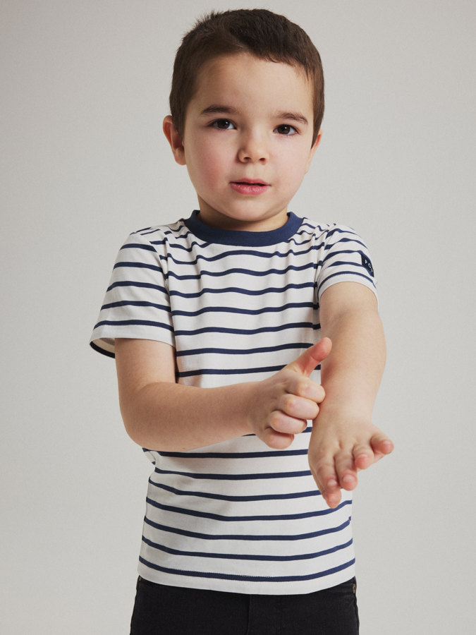 Raidallinen t-paita Raidallinen t-paita