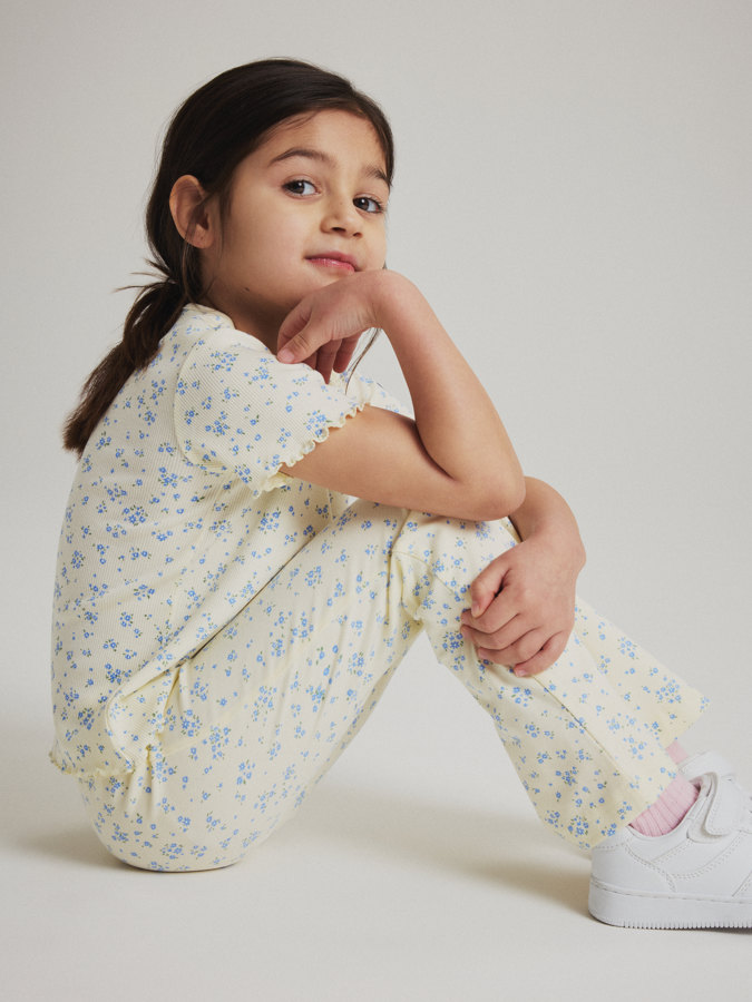 Ribbipaita kukkakuvio Ribbipaita kukkakuvio