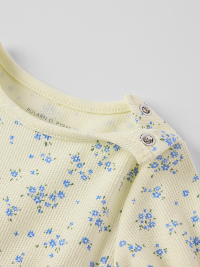 Mekko kukallinen baby