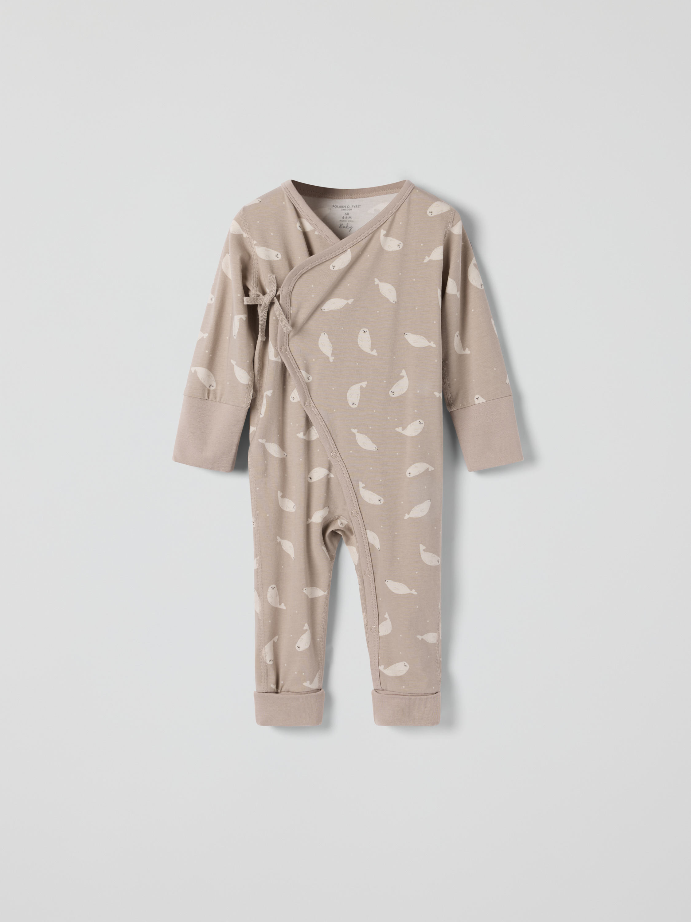 Kietaisuhaalarit hylkeet