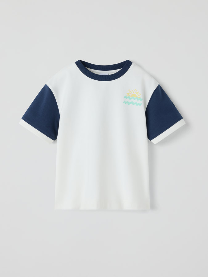 Sweatshirt T-paita Sweatshirt T-paita