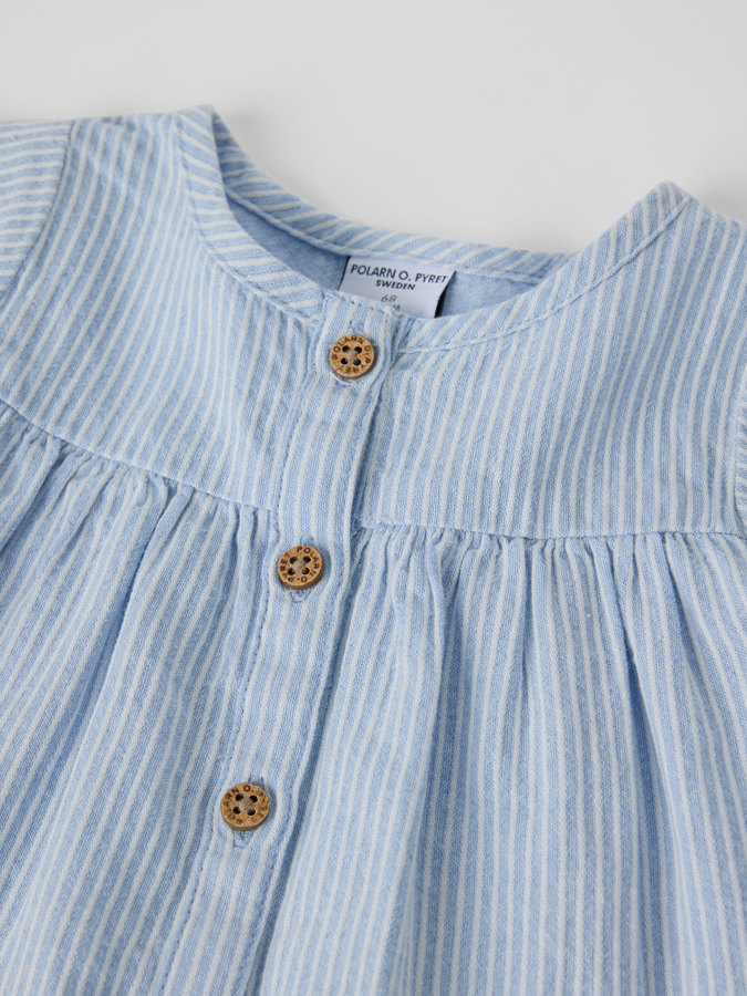 Lyhythihainen mekko raidallinen