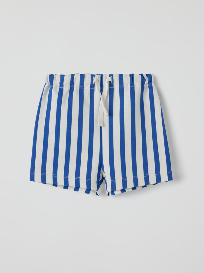 Collegeshortsit raidalliset