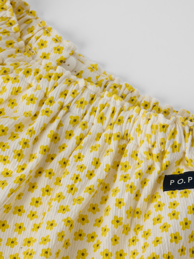 Shortsit kukallinen Shortsit kukallinen