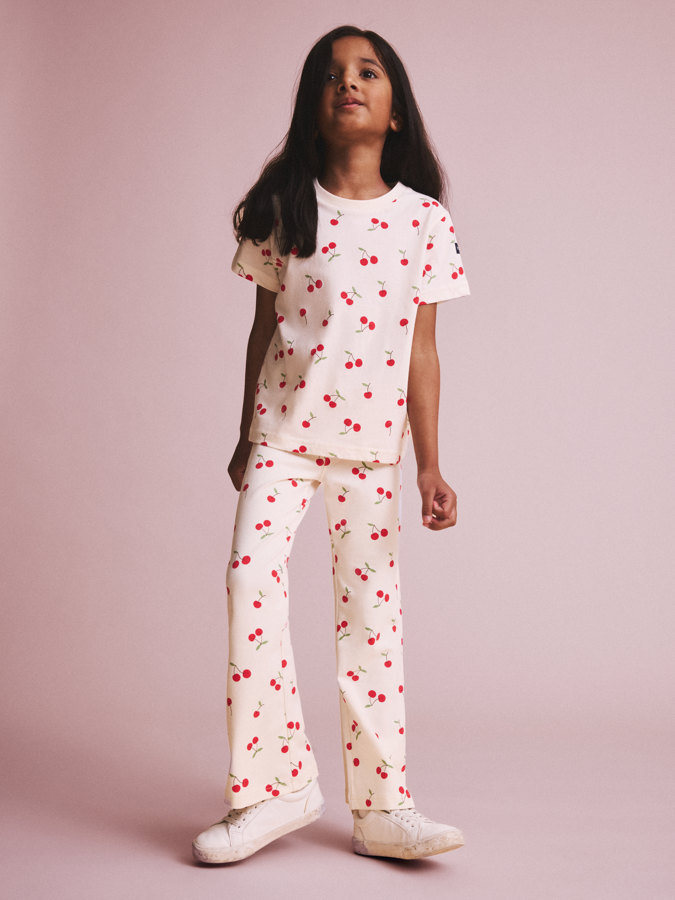 PLAY leveälahkeiset leggingsit PLAY leveälahkeiset leggingsit