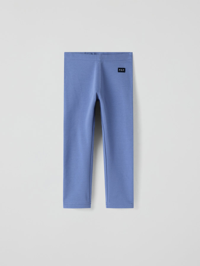 Yksiväriset leggingsit