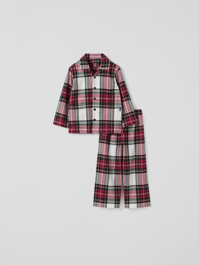Kaksiosaiset pyjamat ruutu