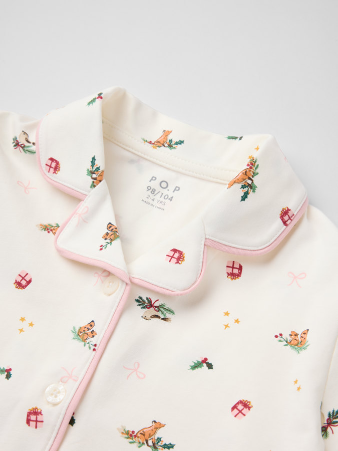 Pyjamat leveälahkeiset