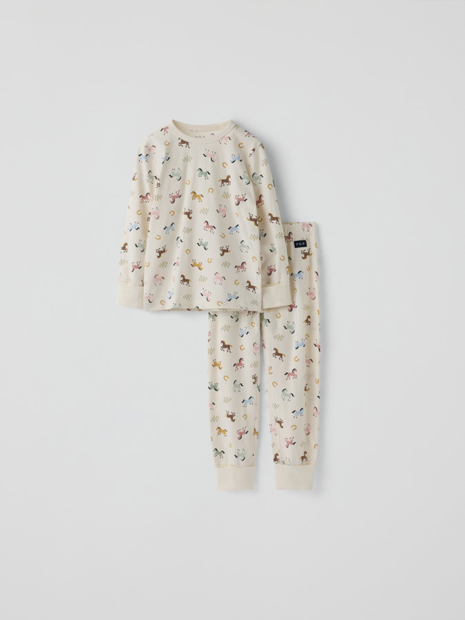 Pyjamat Hevoset