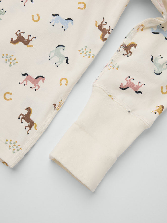 Pyjamat Hevoset