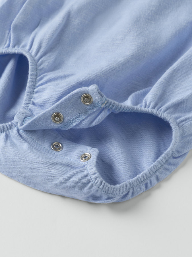 Setti body ja shortsit Setti body ja shortsit