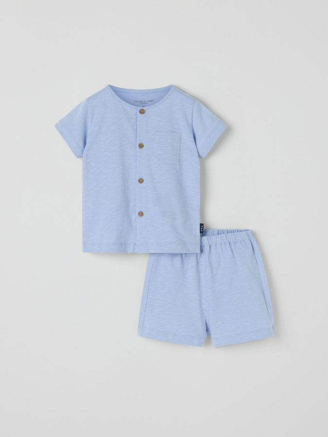 Setti paita ja shortsit