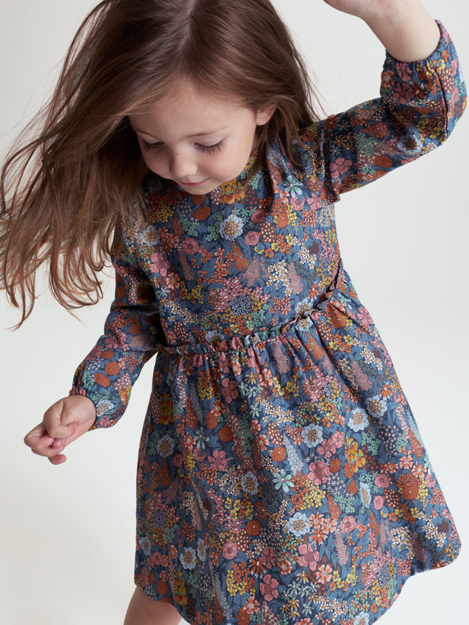 Pitkähihainen mekko LIBERTY
