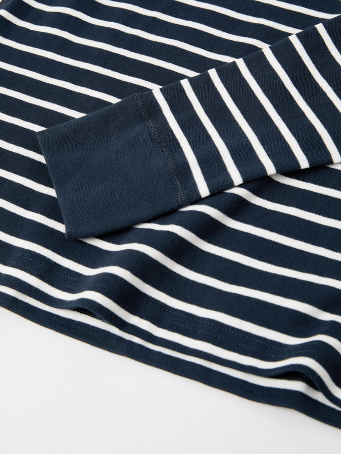 Aikuisten raidallinen paita Aikuisten raidallinen paita