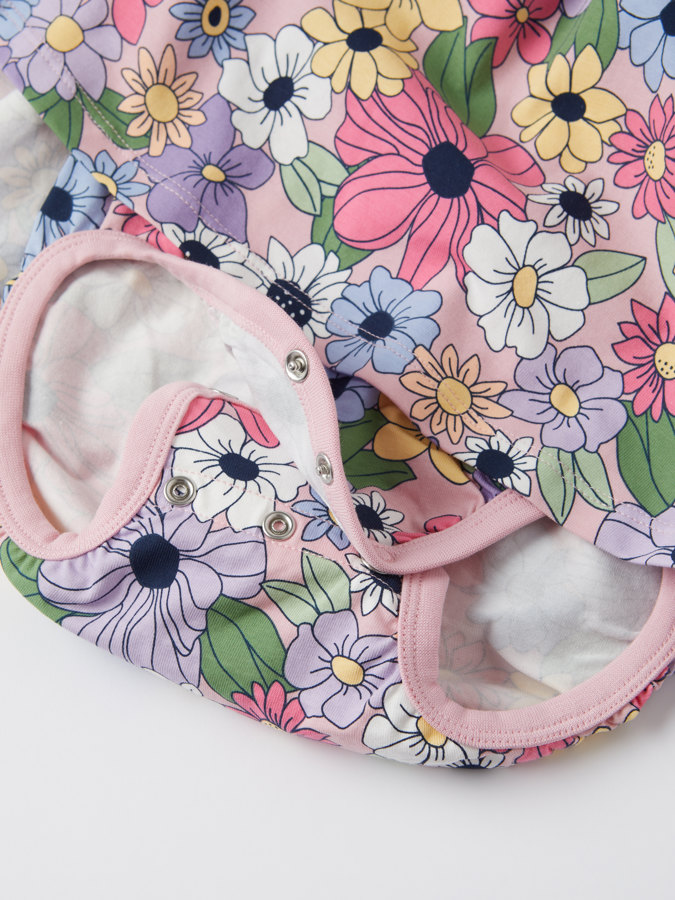 Kietaisubody, kukkakuvio Kietaisubody, kukkakuvio