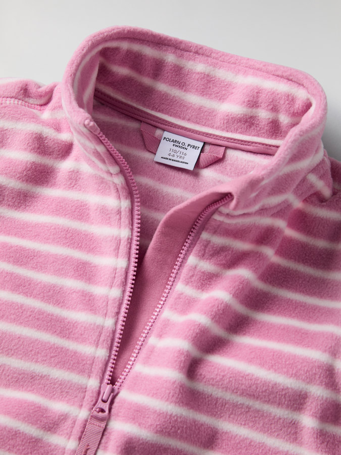 Raidallinen fleecetakki taskuilla Raidallinen fleecetakki taskuilla