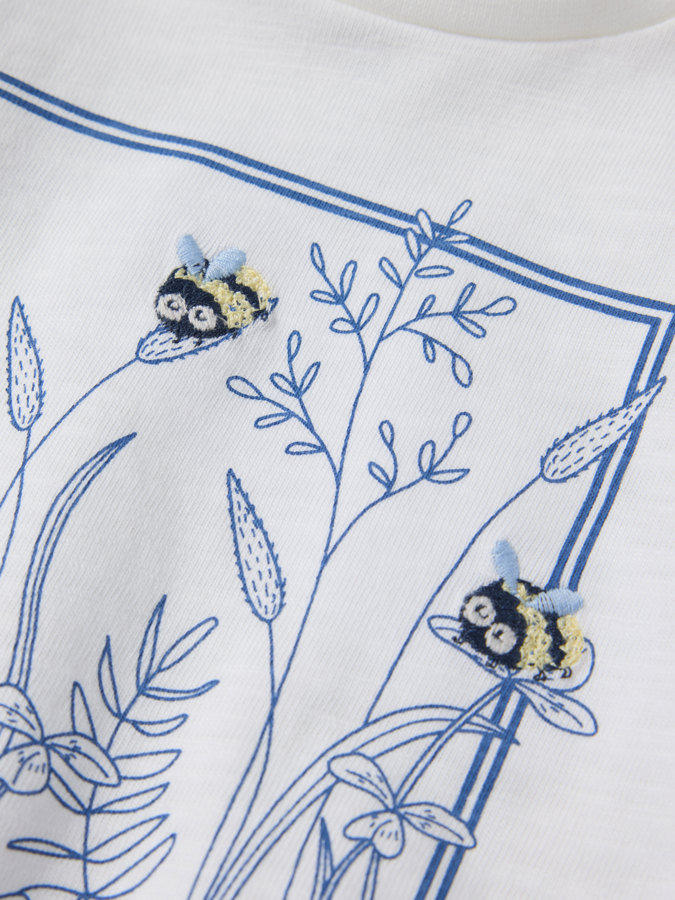 Lyhythihainen paita kukkakuvioilla Lyhythihainen paita kukkakuvioilla