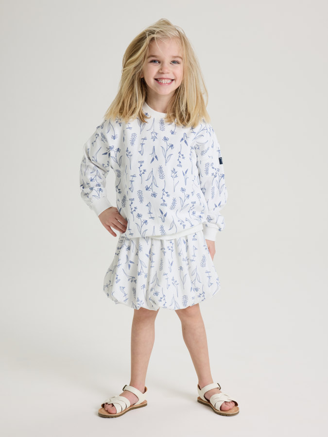 Pallohame kukkakuviolla Pallohame kukkakuviolla