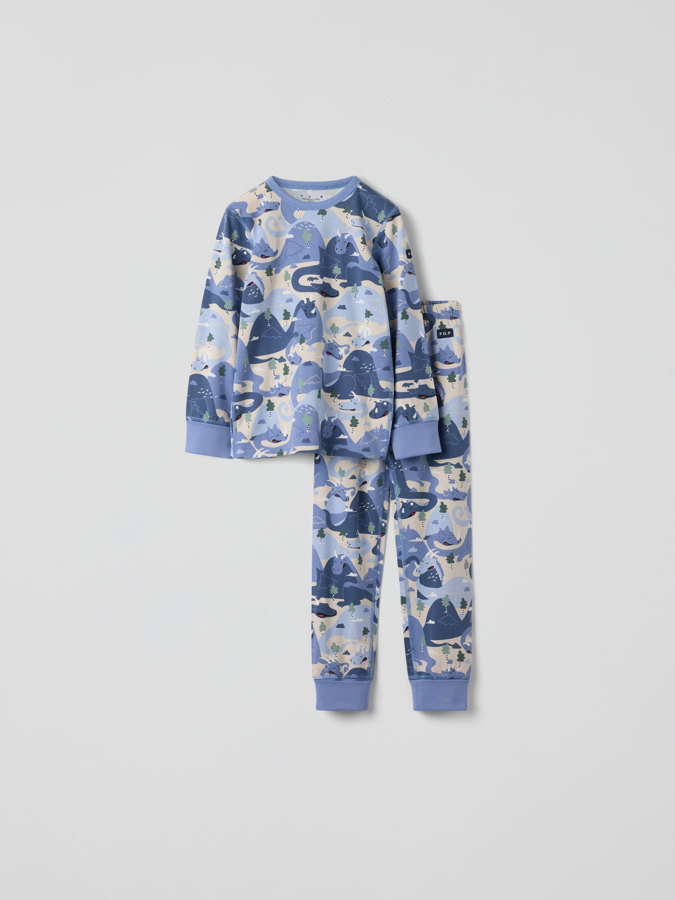 Yöpuku lohikäärmekuviolla Yöpuku lohikäärmekuviolla