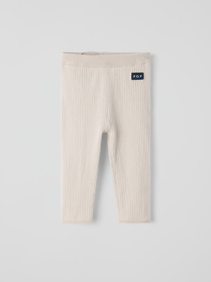 Neulotut housut Neulotut housut