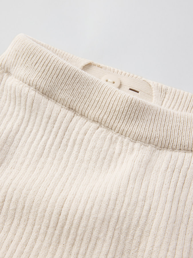 Neulotut housut Neulotut housut