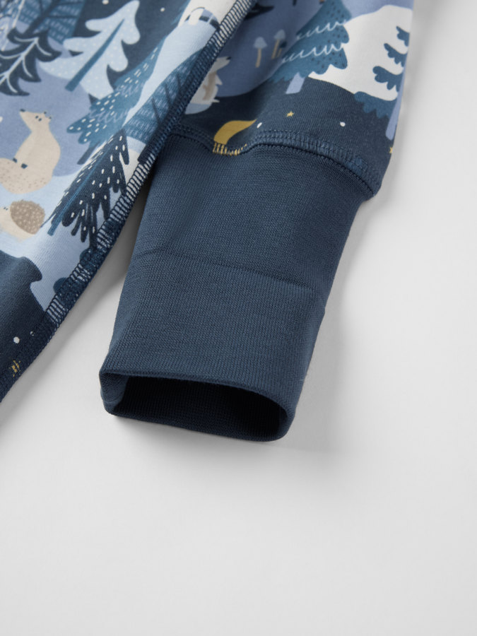 Pyjamahaalari talvikuviolla Pyjamahaalari talvikuviolla