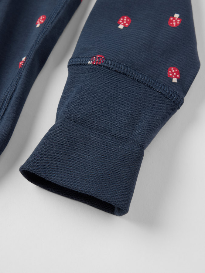 Laajennettava kietaisubody sienillä Laajennettava kietaisubody sienillä