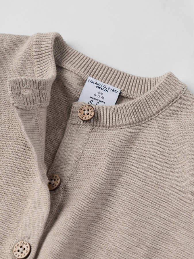 Neulottu neuletakki Neulottu neuletakki