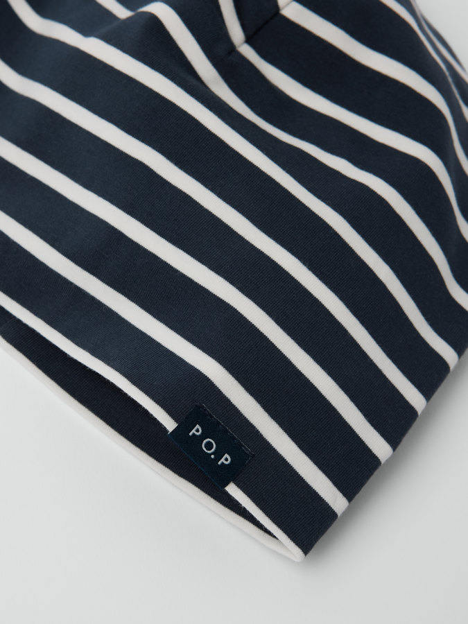 Raidallinen trikoopipo Raidallinen trikoopipo