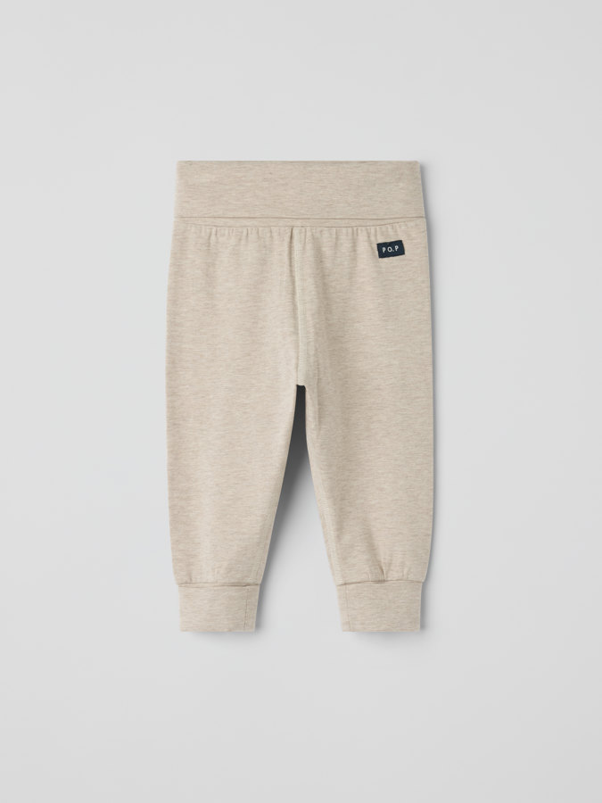 Yksiväriset housut taitettavilla resoreilla Yksiväriset housut taitettavilla resoreilla